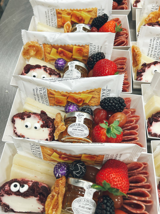 Mini Snack Box (Halloween Edition)