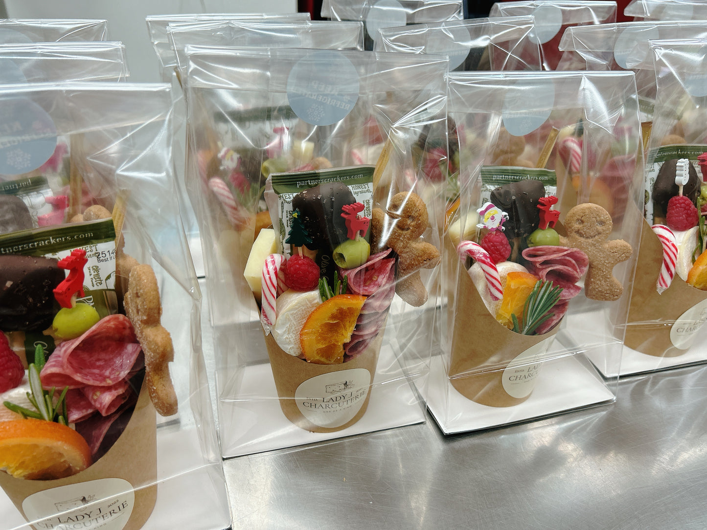 Charcuterie Cups (Christmas Edition)