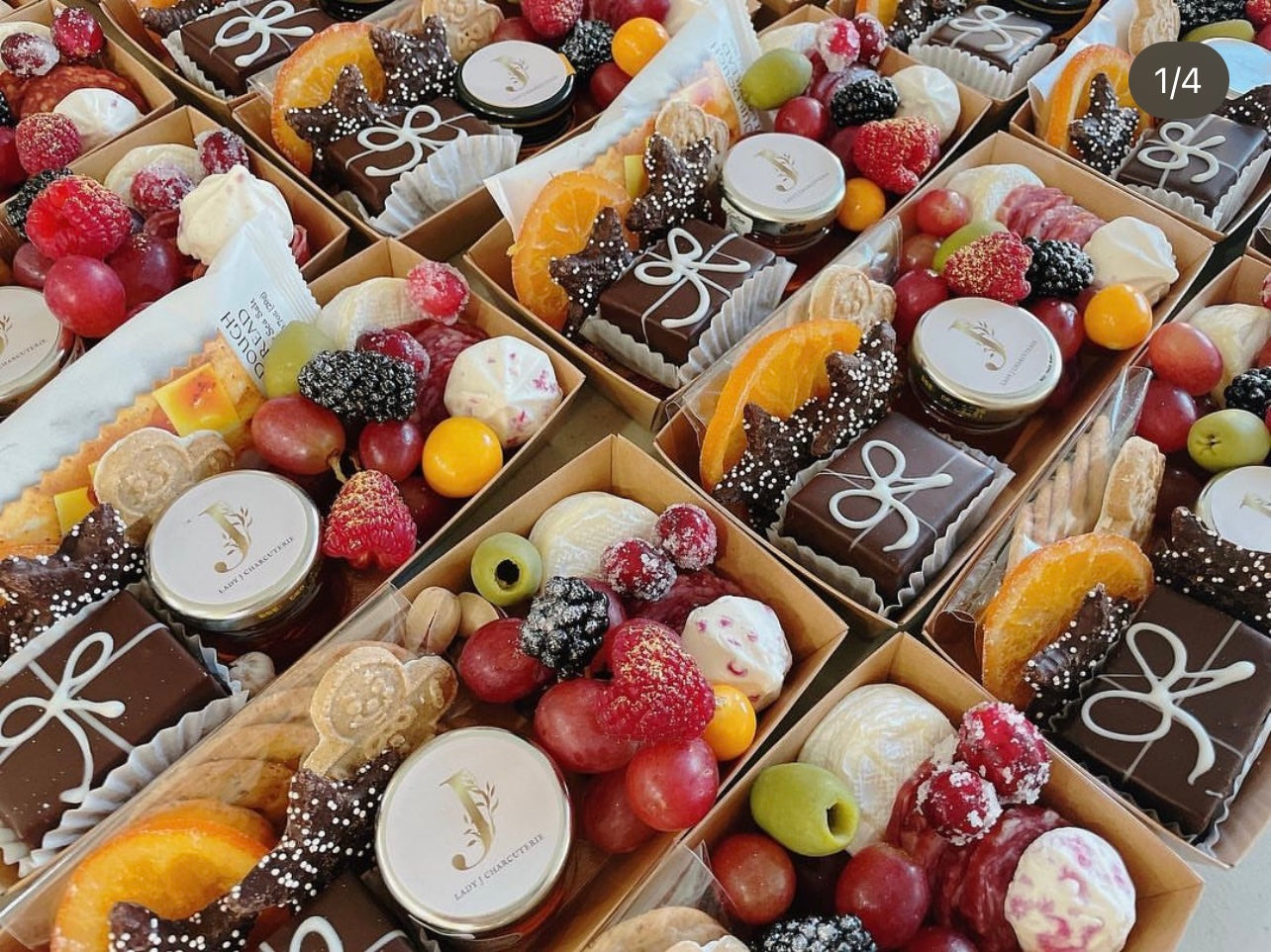 Mini Snack Box (Christmas Edition)