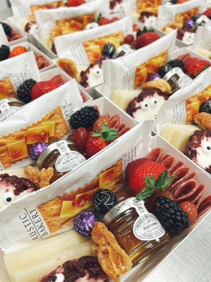 Mini Snack Box (Halloween Edition)